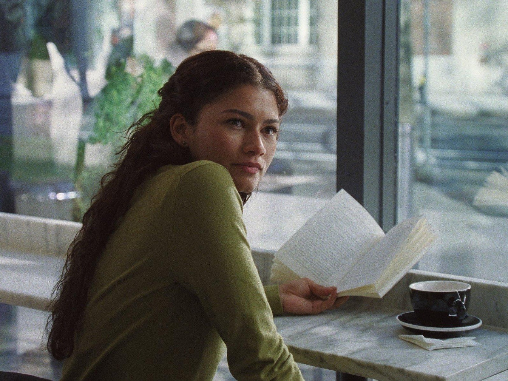 Avpc r1 rec709 g24 3996x2160 0091202 5