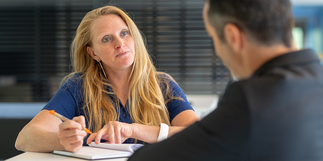 Eerste Hulp bij Ontslag: van breuk naar zorgzaam overgangsmoment