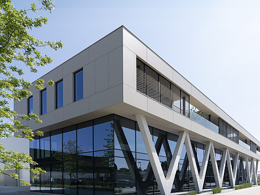 Kantoor + loodsen in Oud-Turnhout